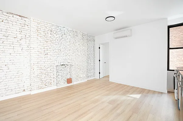 Rented by Nolita Group | media 7