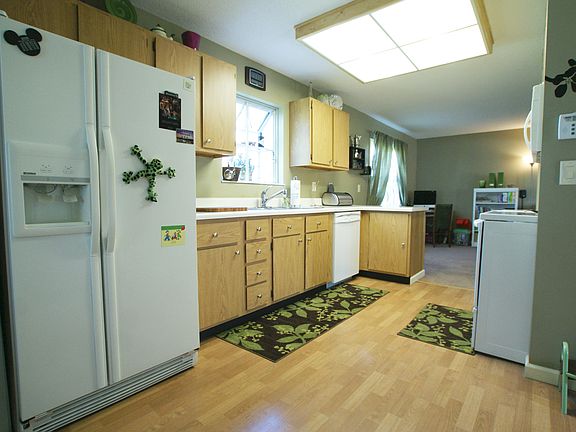 4th image of 5961 Waterview Dr