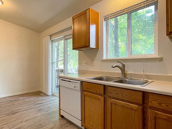 2nd image of 117 Saint Clair Ave