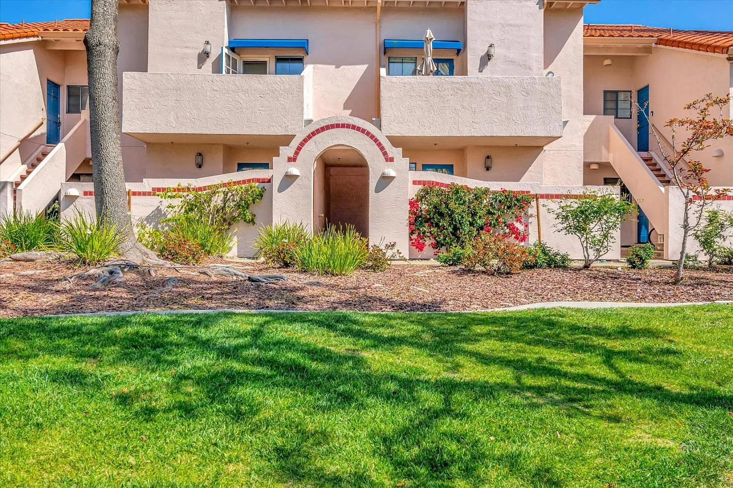 10266 Danube Dr photo 1