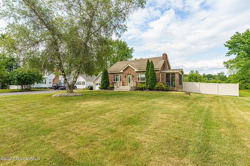 2nd image of 407 Consaul Road