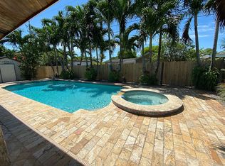 9030 SW 30th Ter, Miami, FL 33165