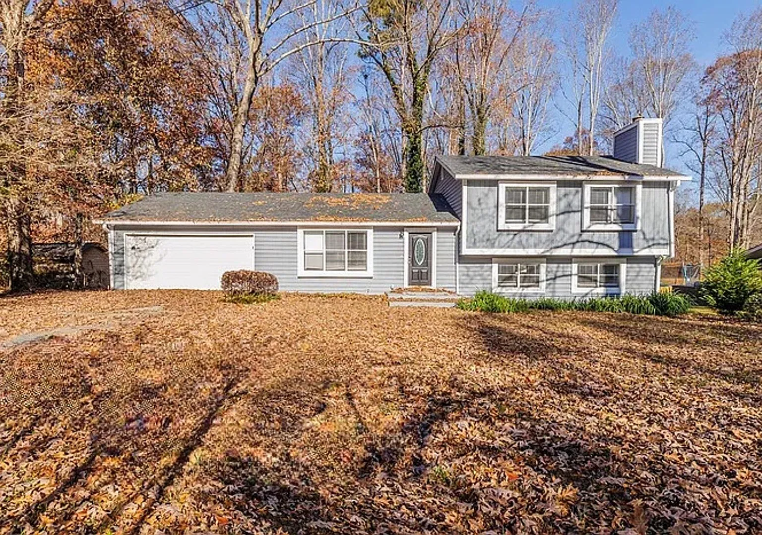Room in 6 Bedroom Home in Lawrenceville — Photo 1