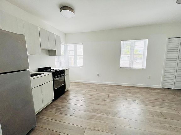 4th image of 568 NE 67th St #1