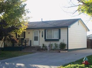 425 S Ridgewood Rd, Ulysses, KS 67880