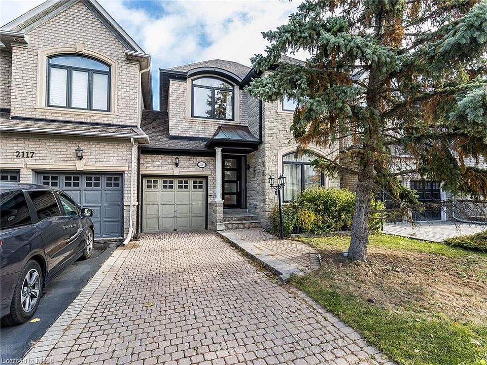 1st image of 2115 Pinevalley Cres