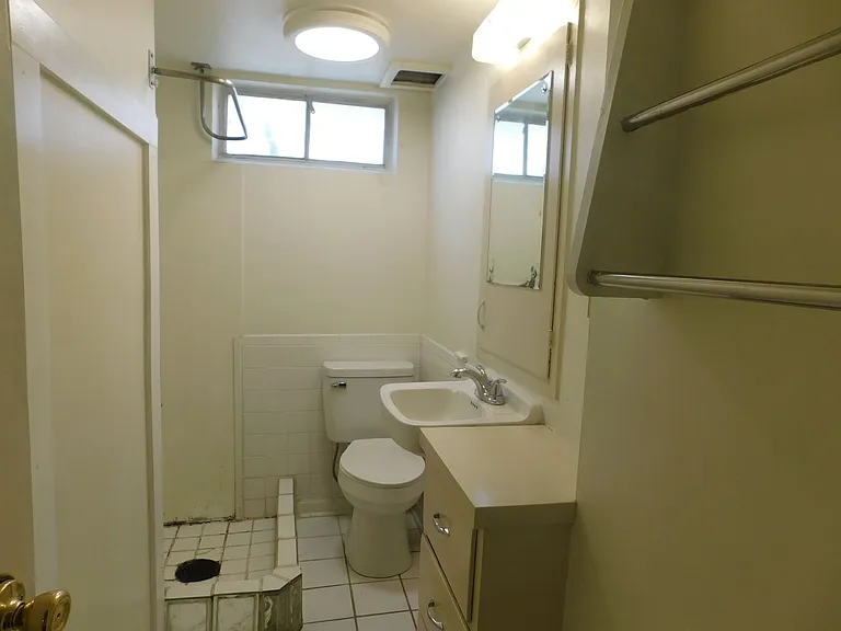 941 Walnut Ave — Photo 16