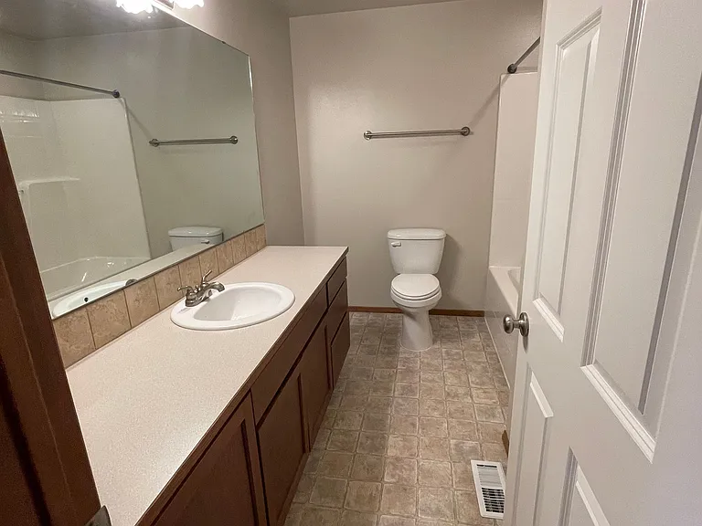 18827 43rd Dr NE #2 — Photo 15