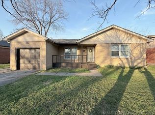 10559 E 4th St, Tulsa, OK 74128