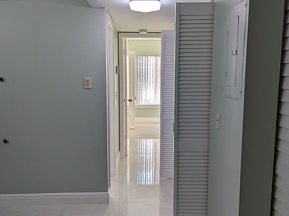 4th image of 6536D Chasewood Dr N #D