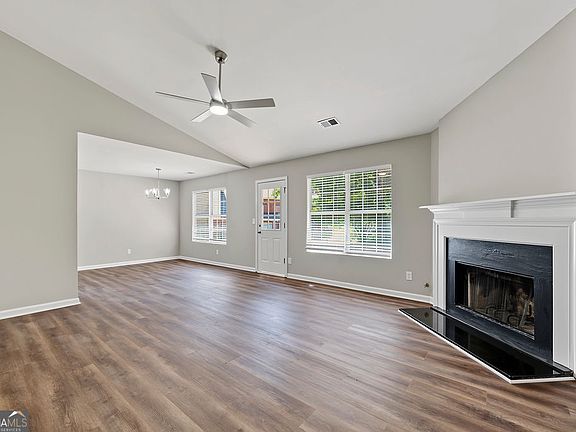 3rd image of 5747 McCurdy Ct