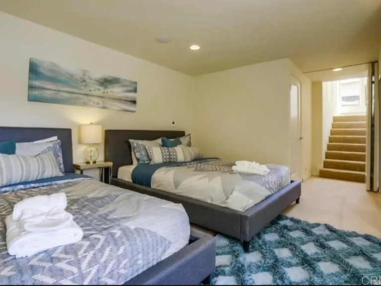 1518 Monmouth Dr — Photo 12
