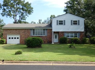 2703 Pine Valley Rd, Albany, GA 31707