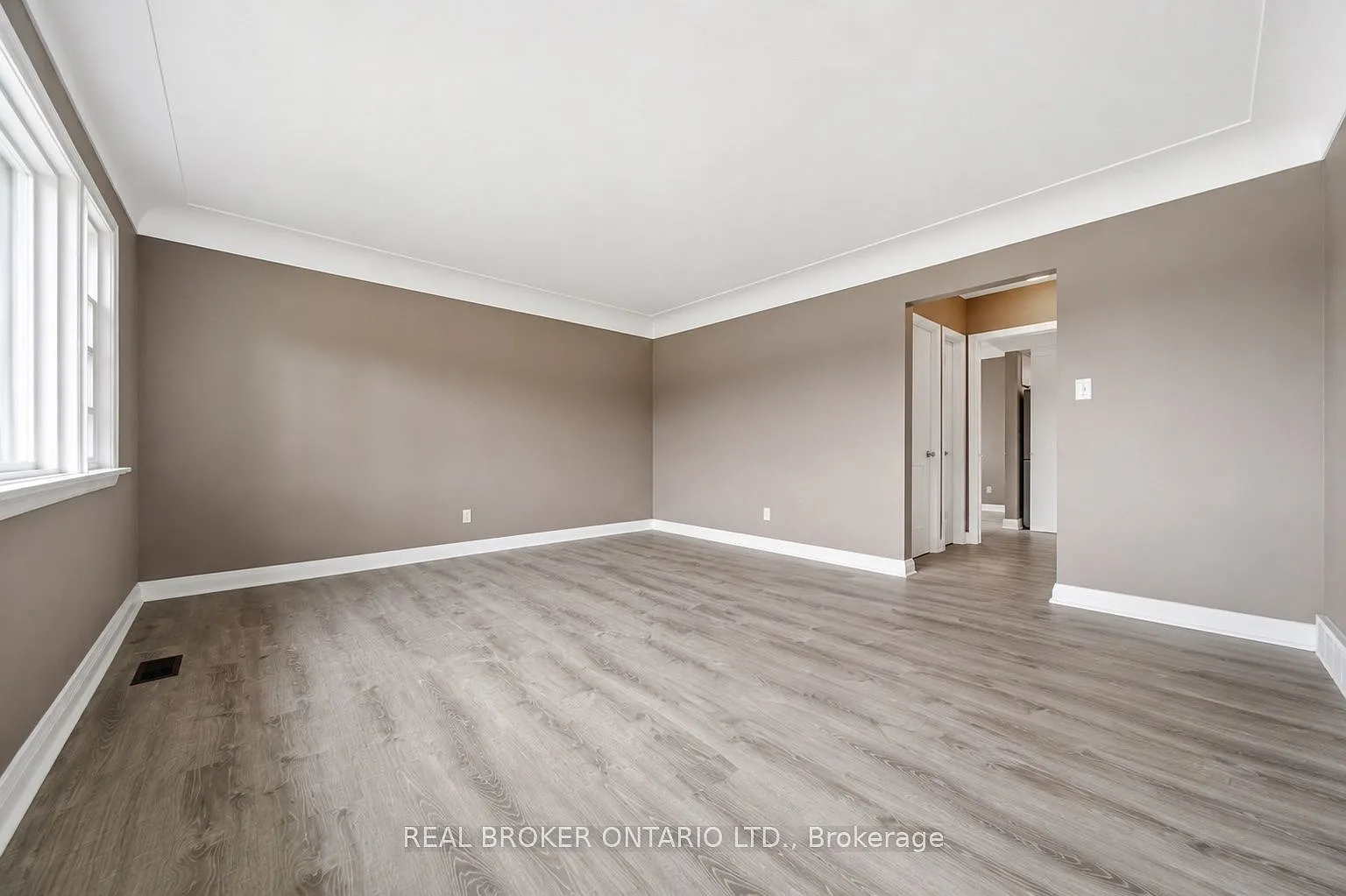 3 bed, $2,200 — Photo 2