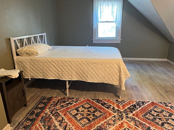 2nd image of 116 Beattie St