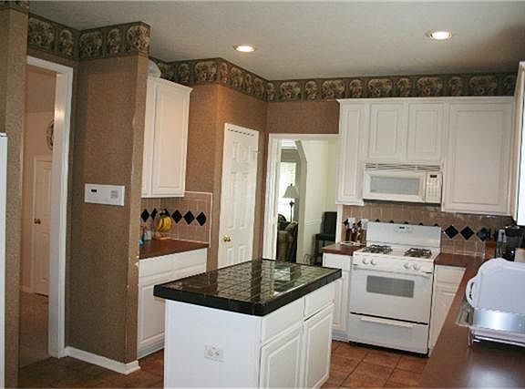 Lots of counter and cabinet space.