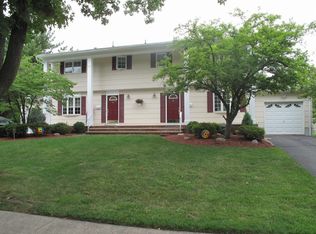 29B Millar Ct, Paramus, NJ 07652