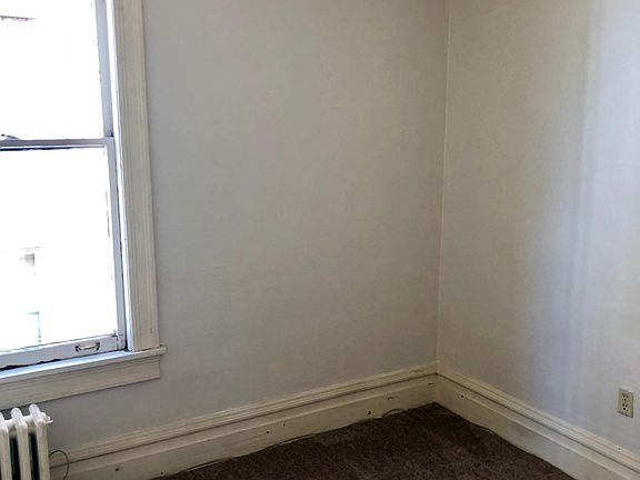 5th image of 228 Marengo Ave #1