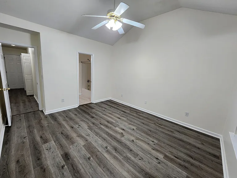 1140 Towne Square Ln #MAIN — Photo 7