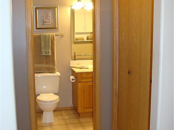 2nd image of 105 6th Ave E Unit 4