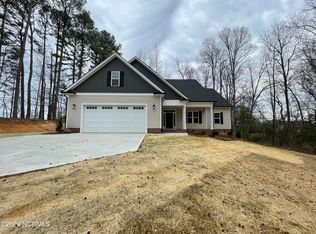 43 S Nolan Park Dr, Selma, NC 27576