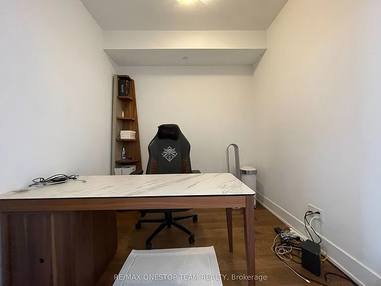 200 Bloor St W #2902 — Photo 11