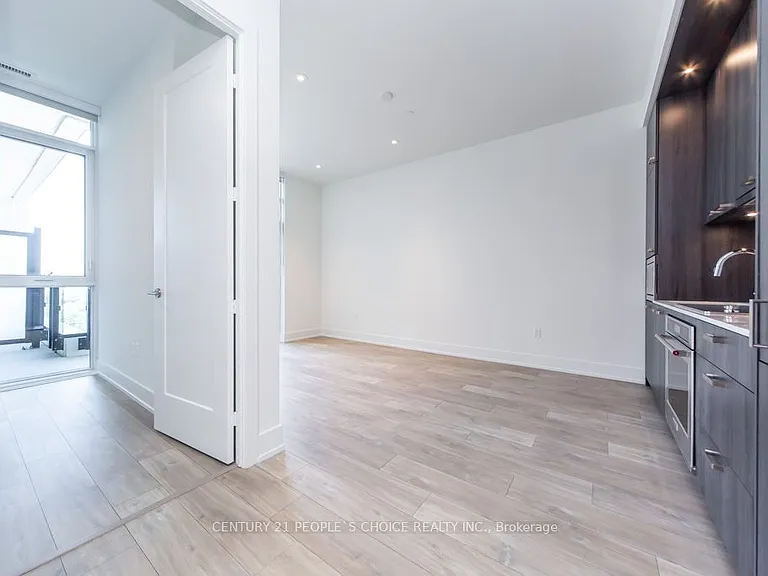 858 Dupont St #Penthouse 32 — Photo 16