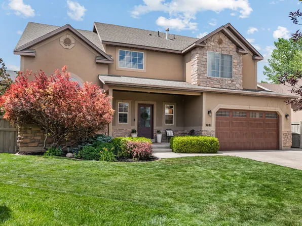 3781 E Pinehurst Dr, Eagle Mountain, UT 84005