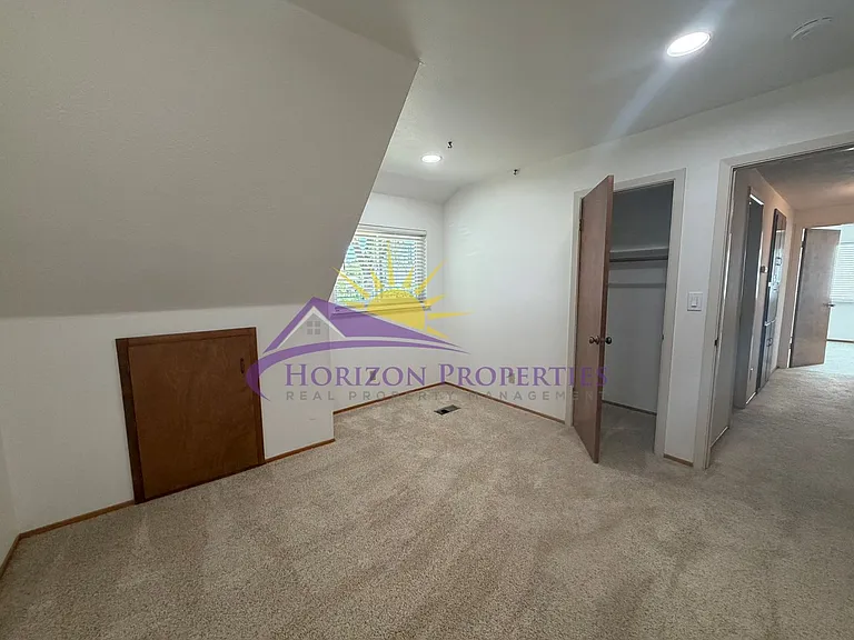 4939 Durland Way — Photo 20