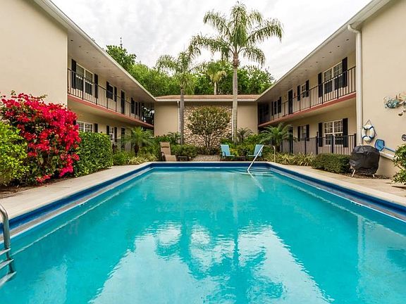 4th image of 800 Coquina Ln