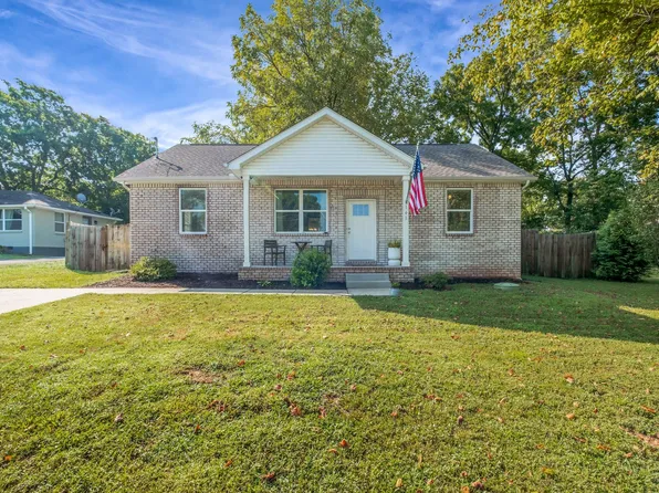 141 Woody Thomas Dr, La Vergne, TN 37086