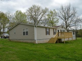 165 Breeze Inn Rd, Castalian springs, TN 37031