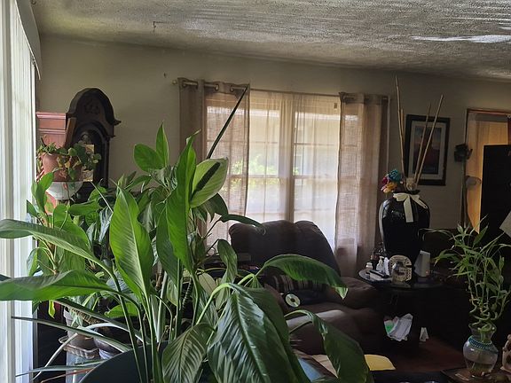 2nd image of 2032 Wells Dr SW