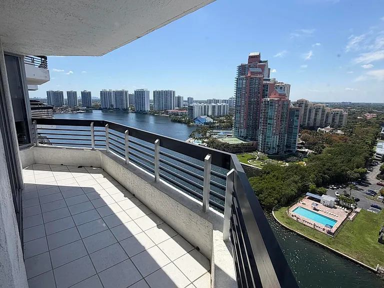 3530 Mystic Pointe Dr #2303 — Photo 27