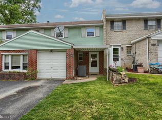 704 Bear Blvd, Reading, PA 19606