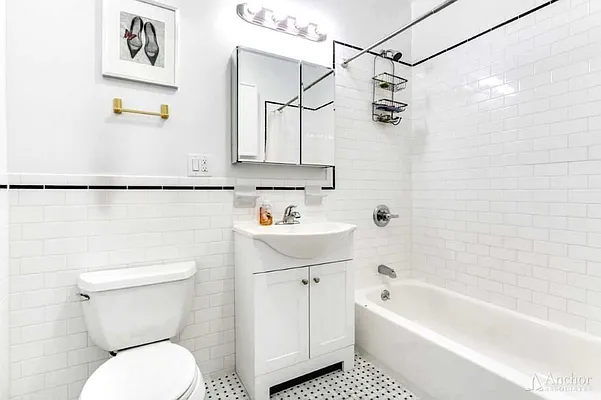 Rented by Anchor Associates | media 25