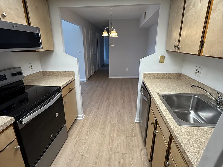 2102 Turtle Run Dr #9 — Photo 9