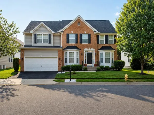 5394 Macdonald Rd, Woodbridge, VA 22193