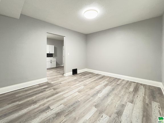 5th image of 807 17th St