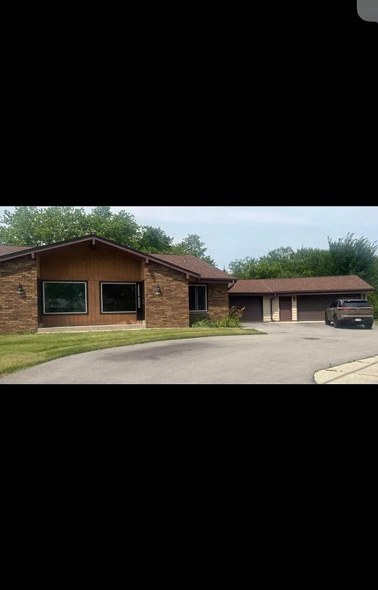 9025 S Chicago Ct — Photo 1