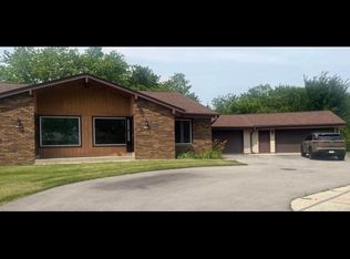 9025 S Chicago Ct #1, Oak Creek, WI 53154