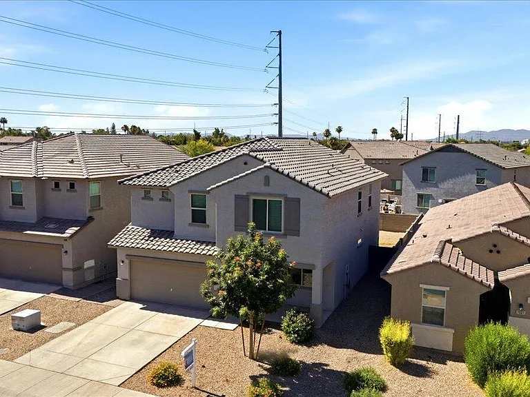 7119 W Golden Ln — Photo 9