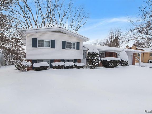 2nd image of 2113 Westminster Dr