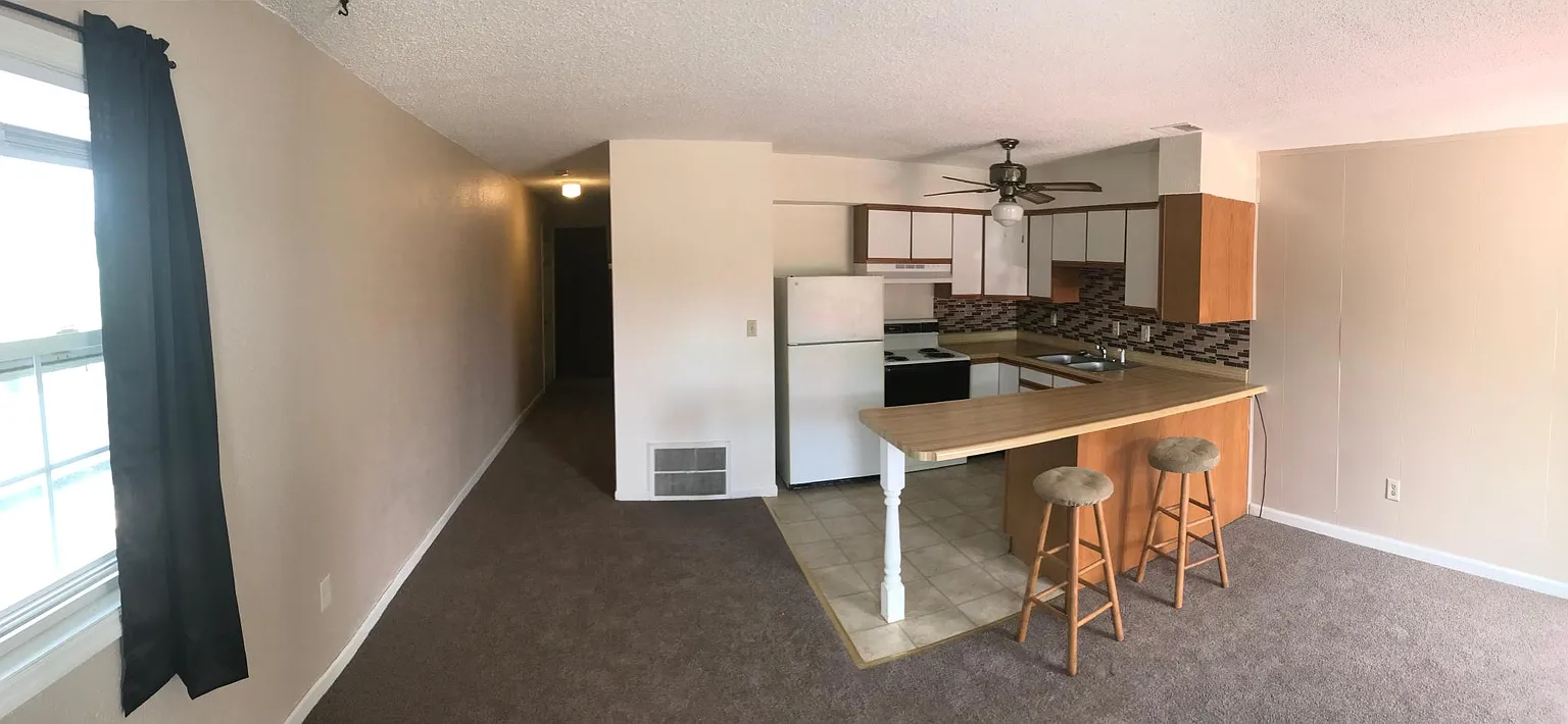 3315 Country Place Ln photo 1
