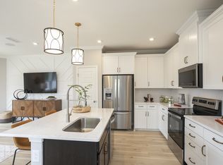 5050 Dayflower Dr, Hermitage, TN 37076