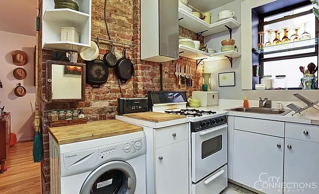 Rented by City Connections Realty | media 11