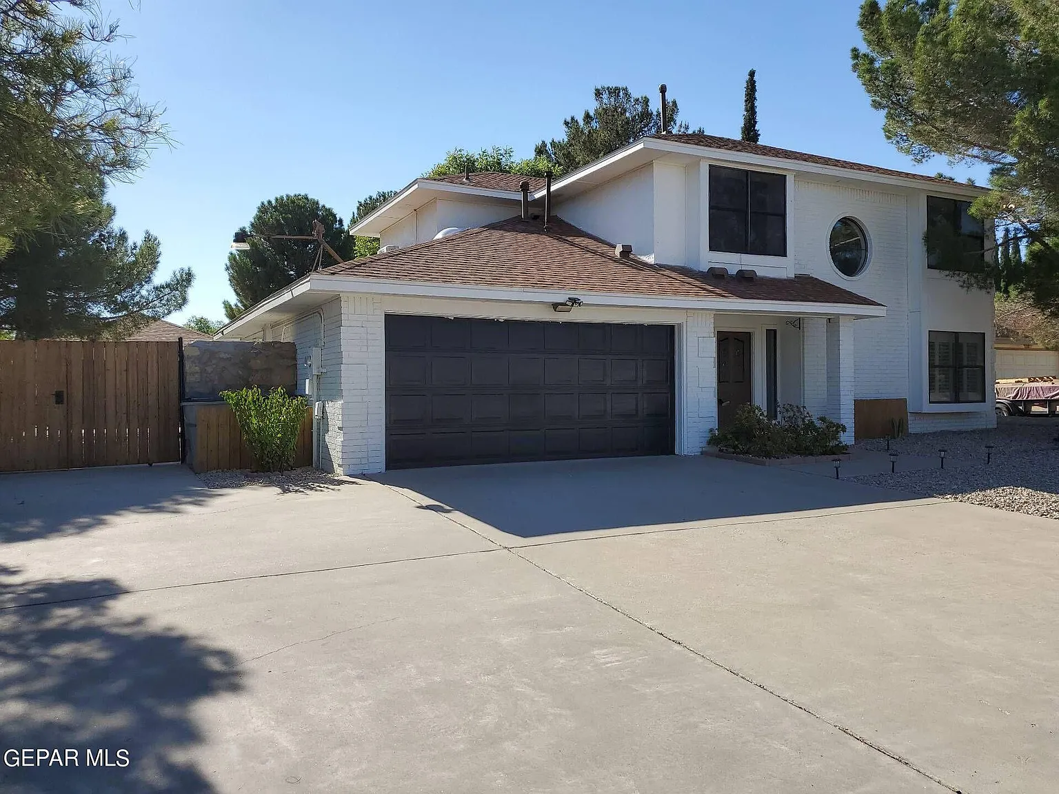 4 bed, 3.5 bath, 1844 sqft, $2,350 — Photo 1
