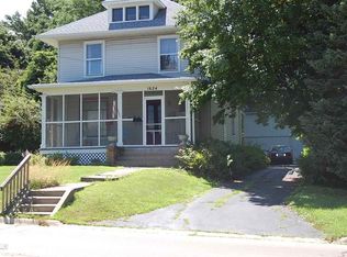 1624 S Locust Ave, Freeport, IL 61032