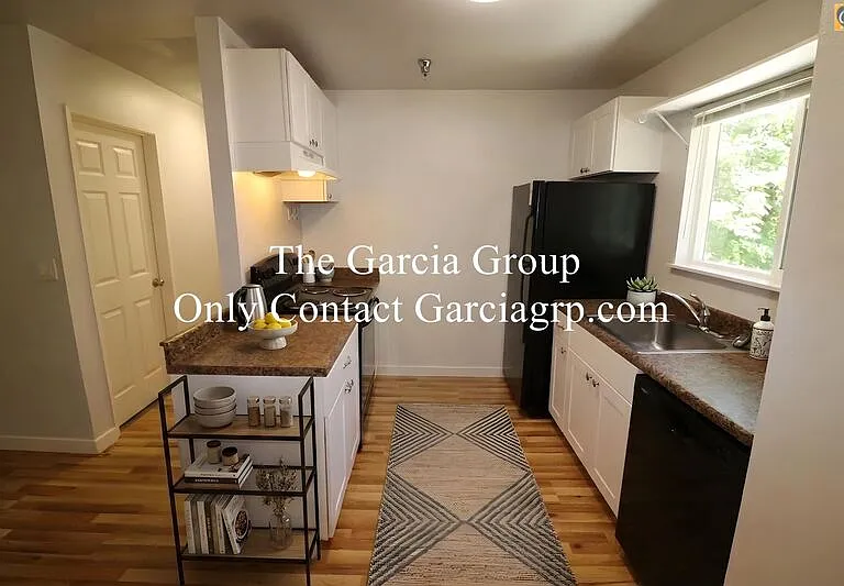 2626 SW Beaverton Hillsdale Hwy #A — Photo 2