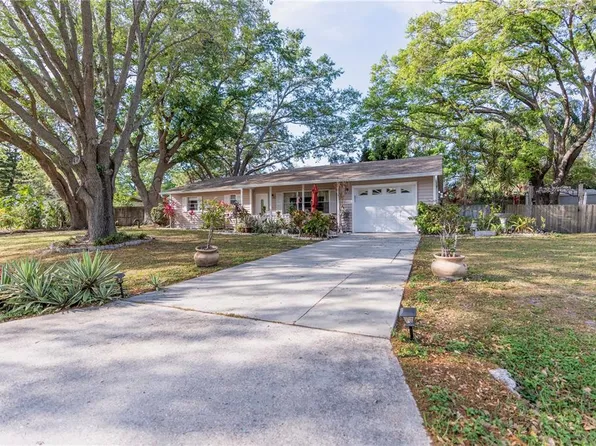 3755 San Luis Dr, Sarasota, FL 34235
